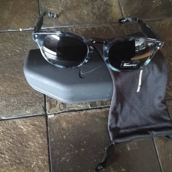 Nike Achieve Grey Tortoise/Black Sunglasses - Picture 2 of 7